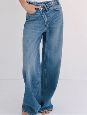 ZARA The Crossed Waist Wide Leg Jeans